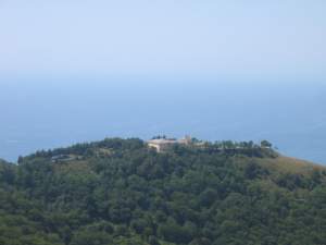 Xtrallusion photo library of independent, self-guided walking and sightseeing holidays in Italy. Pictures, images, photos and photographs taken along the way of this 1-day walking itinerary, to give you a visual impression of the day's walk.